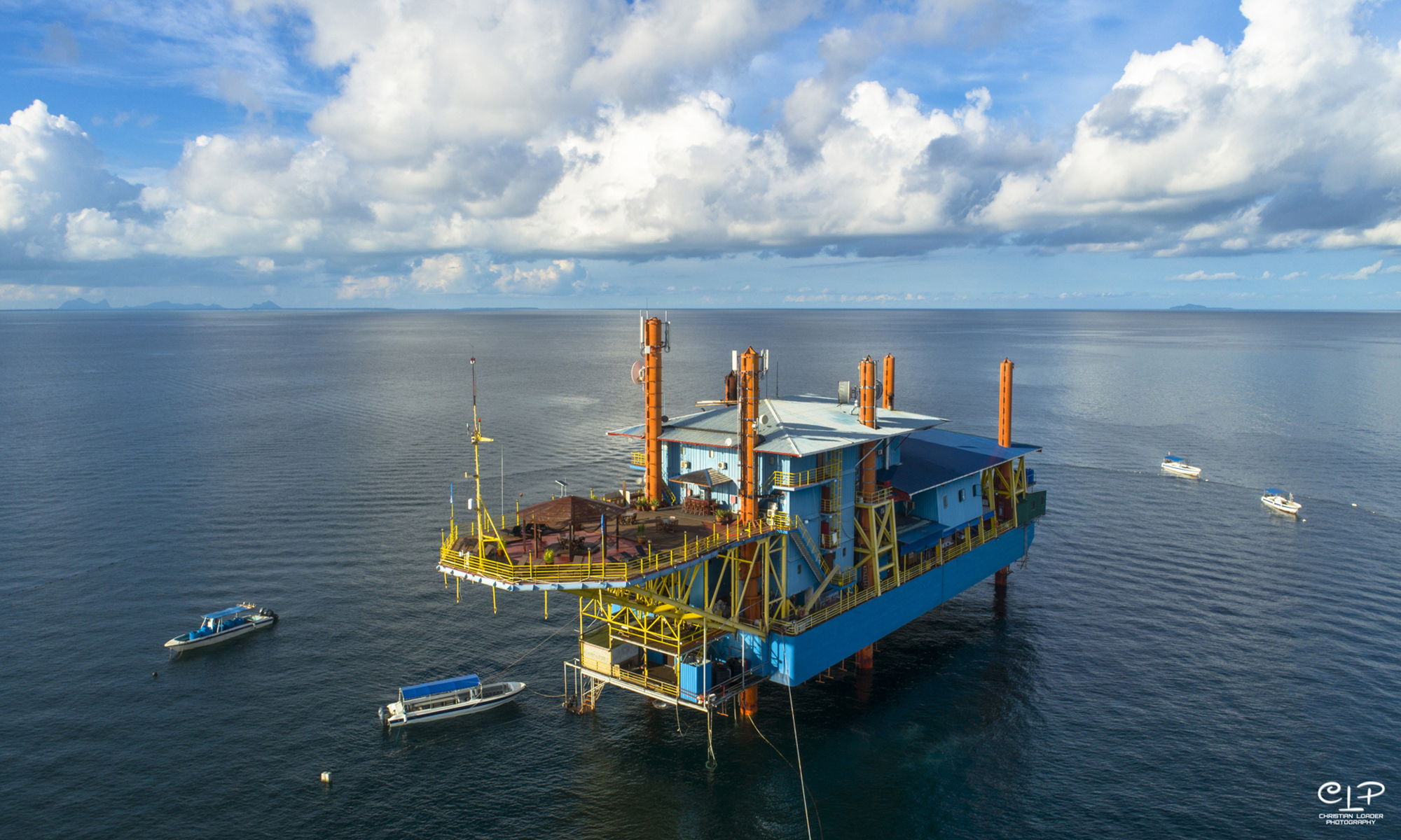 Dive Rig Home - Best Diving in Malaysia